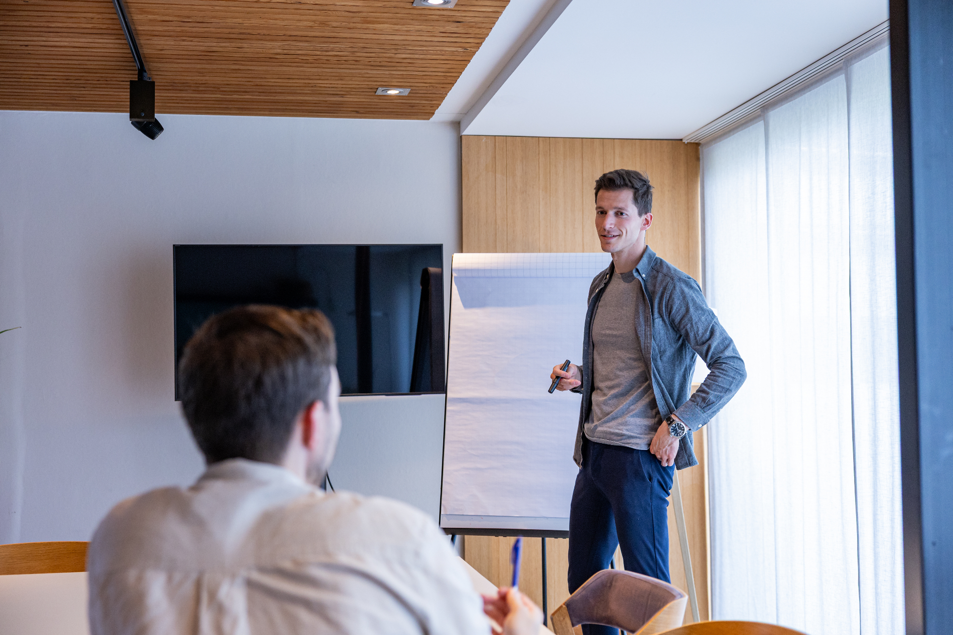 Niels — TEDx Speaker Coach en facilitator van de Public Speaking Workshop in Eindhoven